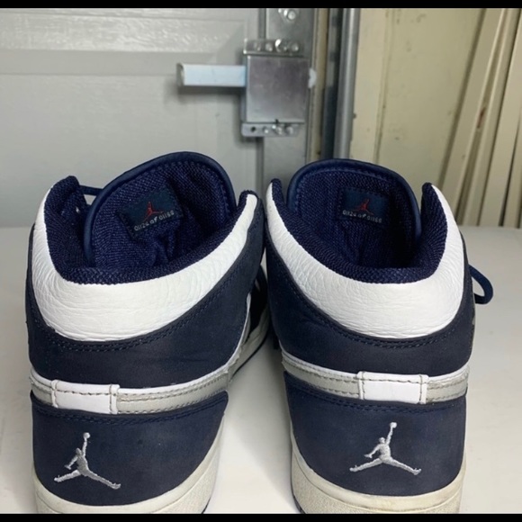 Air Jordan 1 Retro “ Midnight Navy” size 8 - Picture 6 of 9